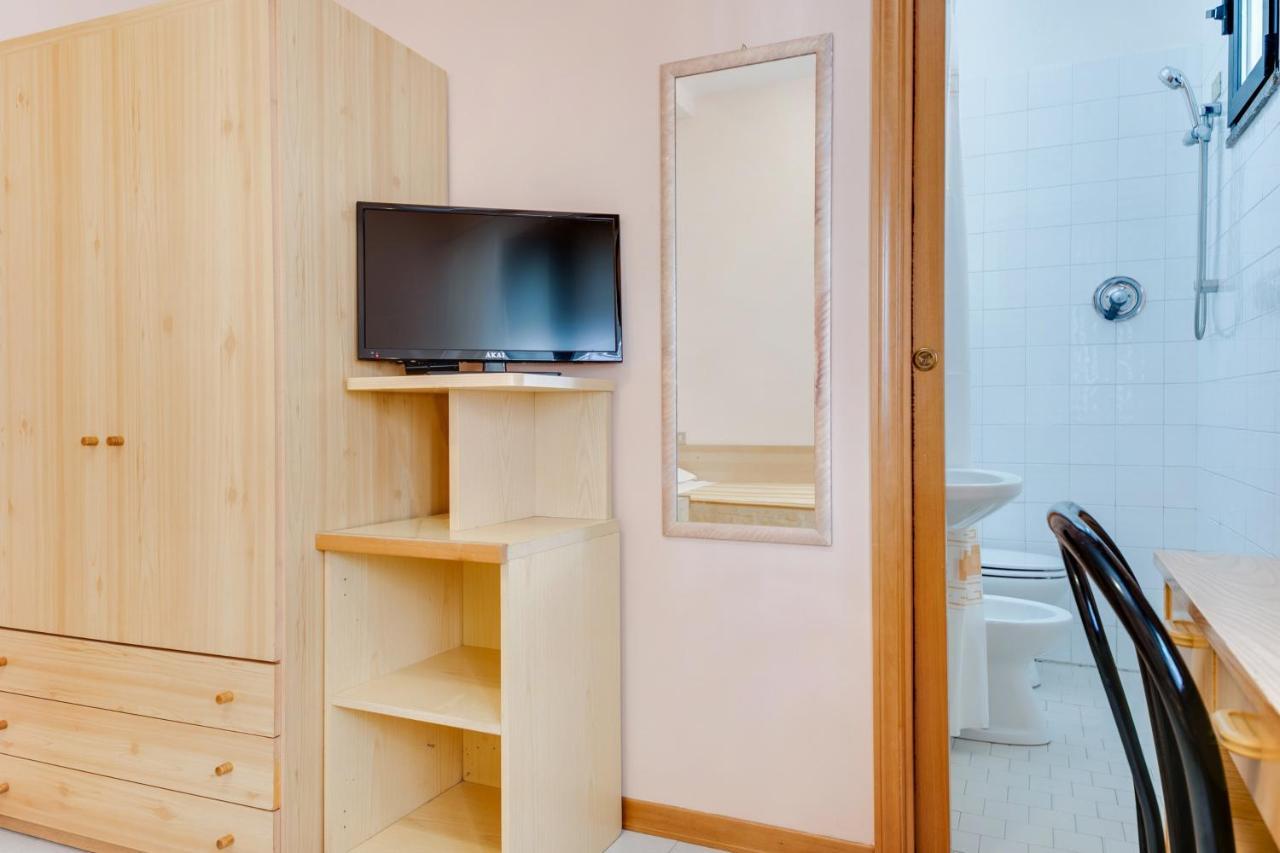Hotel Sorriso Rimini Kültér fotó